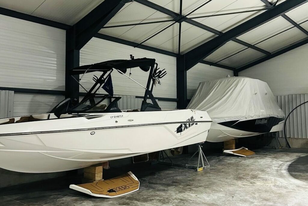 Hivernage de bateau sous bâche
